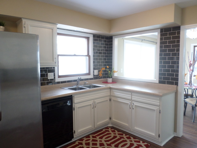 242 N Eastern Ave, Bartlett, IL 60103 photo 9