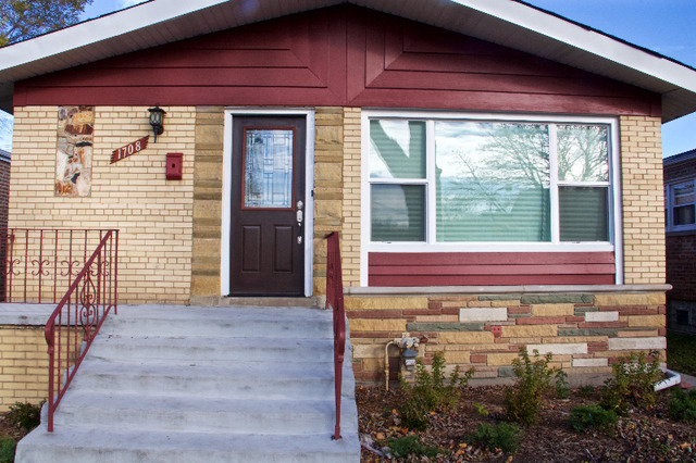 1708 E 87 Pl, Chicago, IL 60617 photo 1