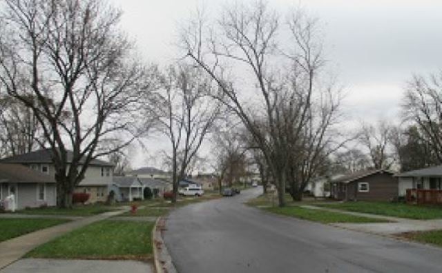 251 Durham Dr, Steger, IL 60475 photo 4