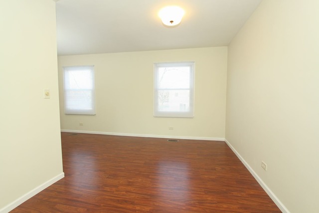 247 Lincoln Dr, Bartlett, IL 60103 photo 3