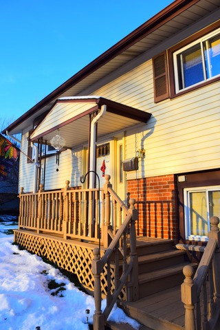 568 Durham Ct, Hoffman Estates, IL 60169 photo 2