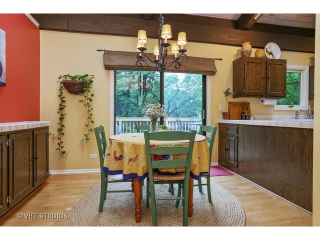 111 River Dr, Cary, IL 60013 photo 5