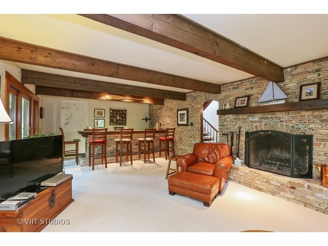 111 River Dr, Cary, IL 60013 photo 8