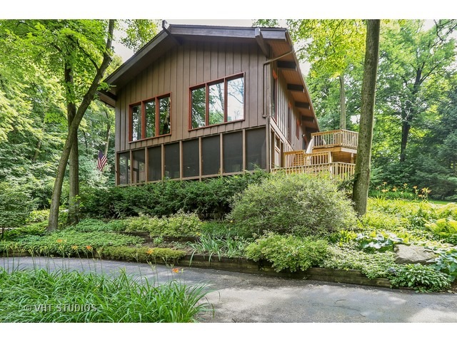 111 River Dr, Cary, IL 60013 photo 1
