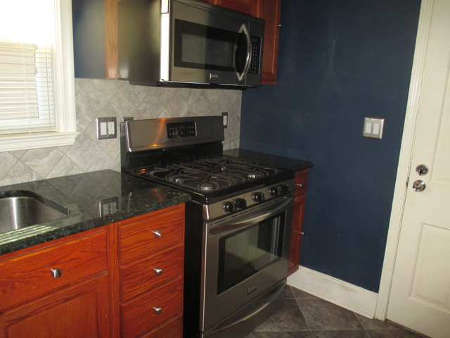919 W Chicago St, Elgin, IL 60123 photo 12