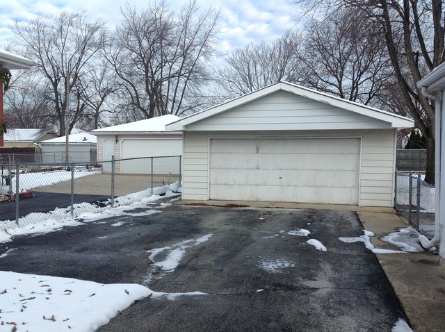 3448 Monroe St, Lansing, IL 60438 photo 2