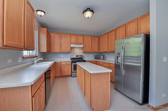 638 Declaration Ln, Aurora, IL 60502 photo 4