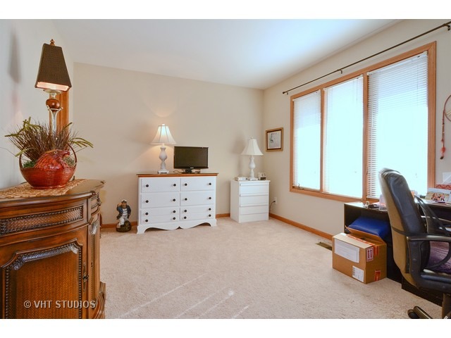 500 E Conley Dr, Elburn, IL 60119 photo 8