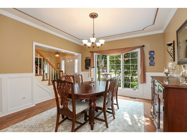 1061 Gallant Ct, Wheaton, IL 60187 photo 8
