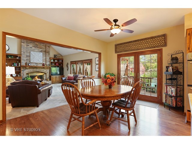 1061 Gallant Ct, Wheaton, IL 60187 photo 7