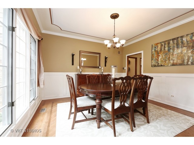 1061 Gallant Ct, Wheaton, IL 60187 photo 9