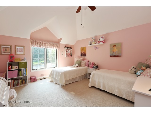 1061 Gallant Ct, Wheaton, IL 60187 photo 18