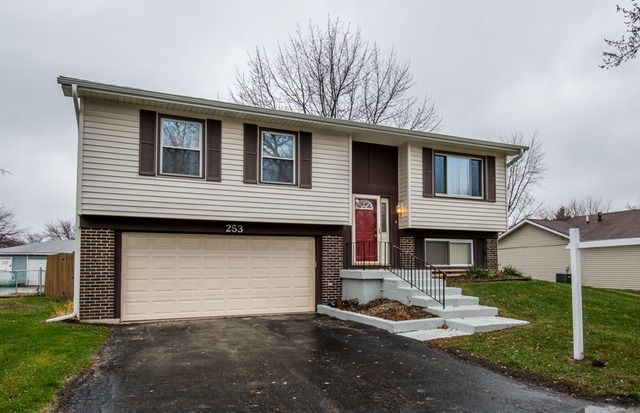 253 Plainview Dr, Bolingbrook, IL 60440 photo 1