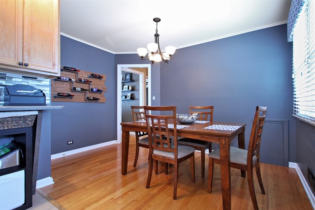 1383 S 6th Ave, Des Plaines, IL 60018 photo 5