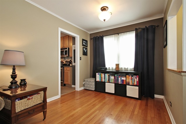 1383 S 6th Ave, Des Plaines, IL 60018 photo 3