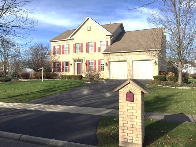 1544 Old Forge Rd, Bartlett, IL 60103 photo 1