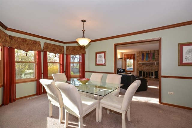 1485 Jasper Dr, Wheaton, IL 60189 photo 4