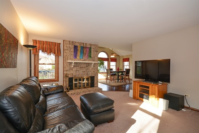 1485 Jasper Dr, Wheaton, IL 60189 photo 5