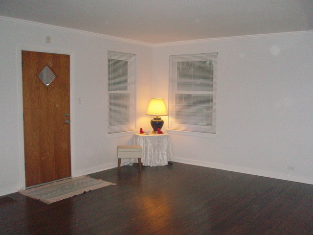 9425 Monroe Ave, Brookfield, IL 60513 photo 3