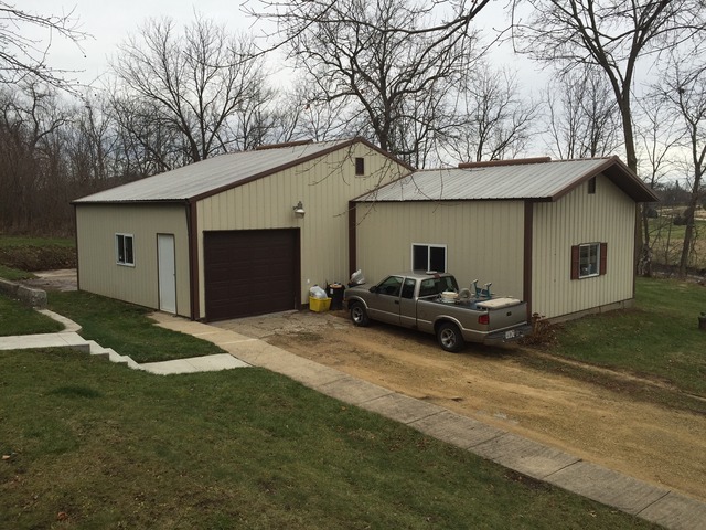 9108 N Main St, Leaf River, IL 61047 photo 4