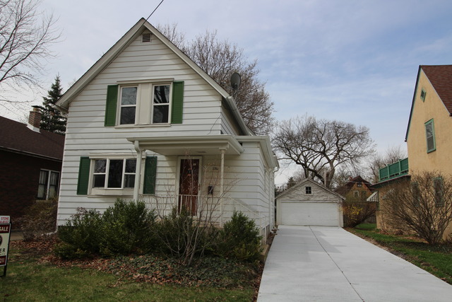 720 Oak Ave, Aurora, IL 60506 photo 1