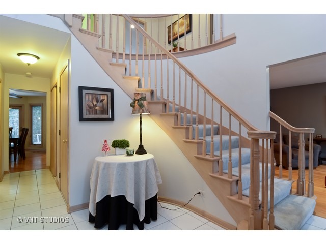 4109 Jody Ct, Rolling Meadows, IL 60008 photo 2