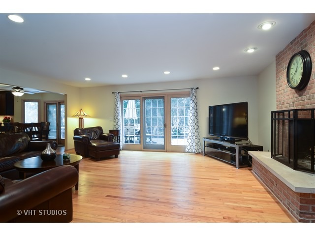 4109 Jody Ct, Rolling Meadows, IL 60008 photo 9