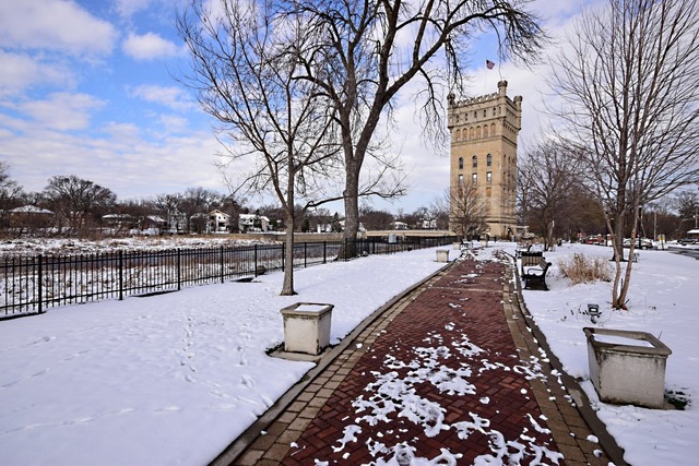 8010 Riverwalk Dr #4F, Lyons, IL 60534 photo 14