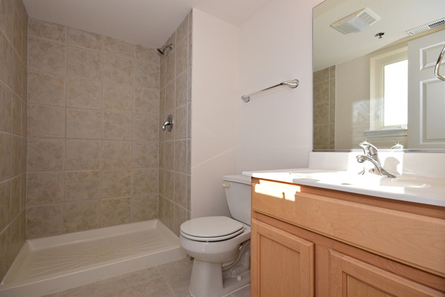 8010 Riverwalk Dr #4F, Lyons, IL 60534 photo 7