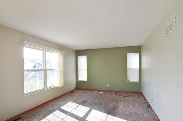 2108 Ashbrook Ct, Plainfield, IL 60586 photo 4
