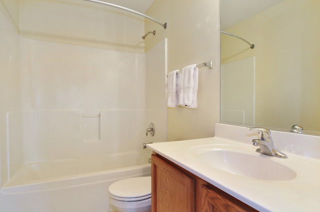2108 Ashbrook Ct, Plainfield, IL 60586 photo 5