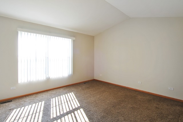 2108 Ashbrook Ct, Plainfield, IL 60586 photo 8