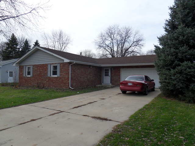 1720 Daisy St, Aurora, IL 60505 photo 2