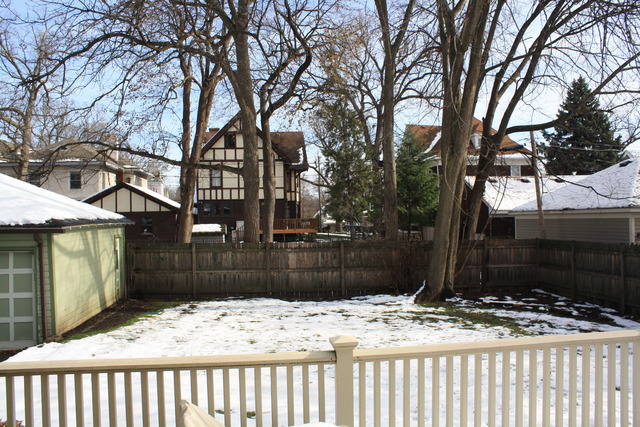 27 N Porter St, Elgin, IL 60120 photo 6