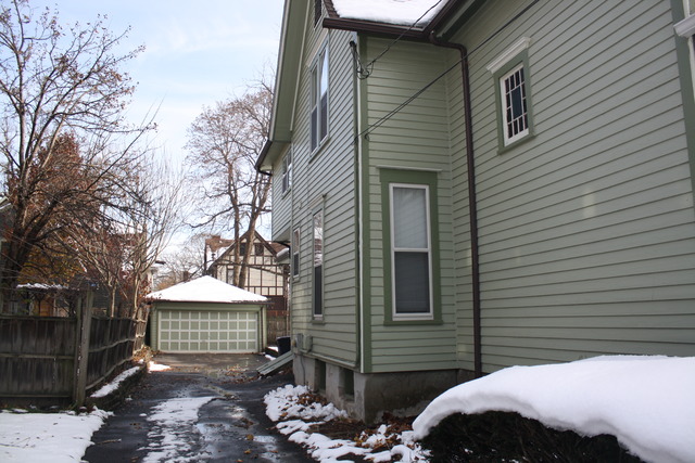 27 N Porter St, Elgin, IL 60120 photo 4