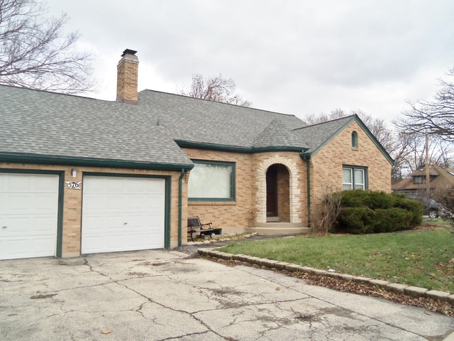 576 Summit St, Elgin, IL 60120 photo 1