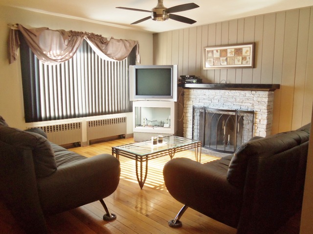576 Summit St, Elgin, IL 60120 photo 5
