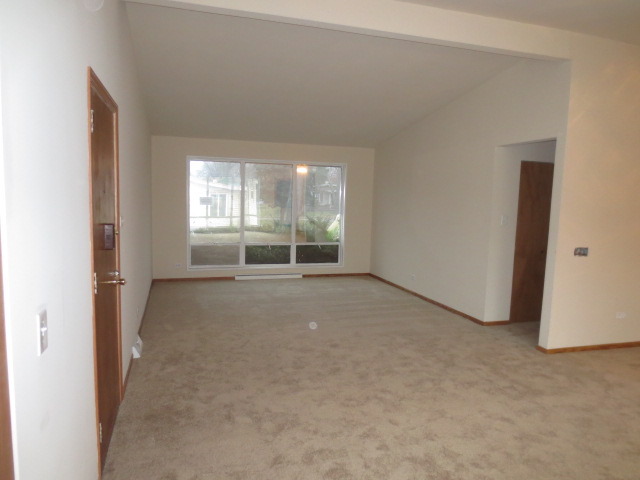 2801 Tern Ct, Rolling Meadows, IL 60008 photo 2