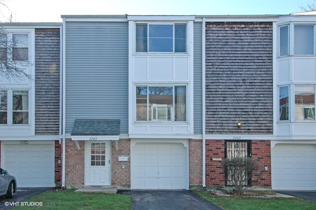 2205 Harwinton Pl, Hoffman Estates, IL 60169 photo 1