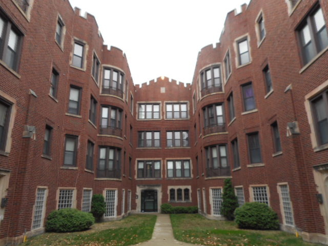 1942 E 74th St #1b, Chicago, IL 60649 photo 1