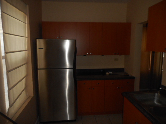 1942 E 74th St #1b, Chicago, IL 60649 photo 4