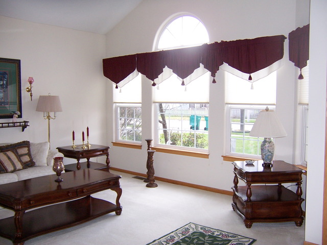 1700 Parkside Dr, Plainfield, IL 60586 photo 2