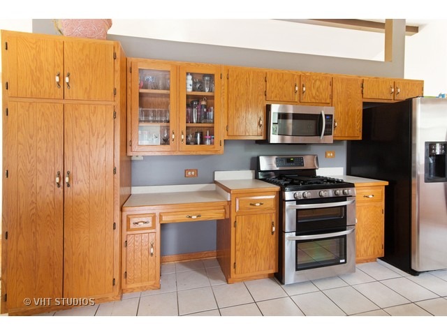 6904 Bitterroot Dr, Plainfield, IL 60586 photo 4