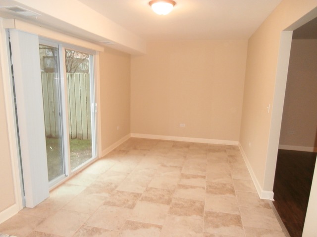 24 Willow Cir, Cary, IL 60013 photo 8