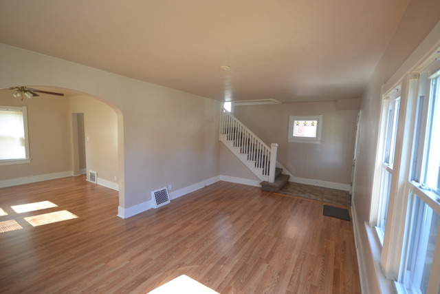 539 S Union St, Aurora, IL 60505 photo 3