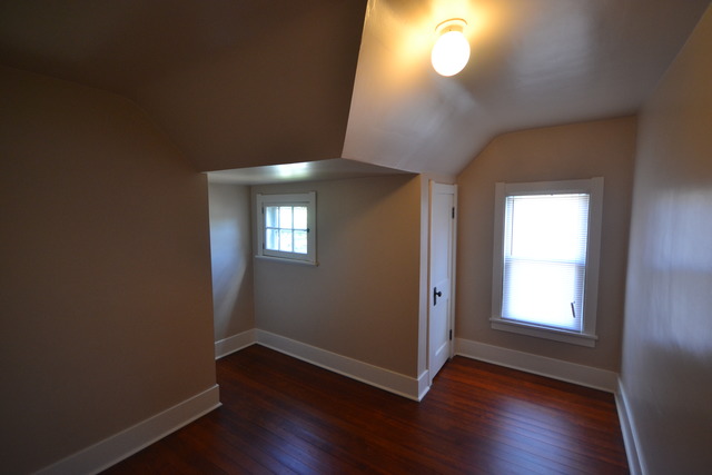 539 S Union St, Aurora, IL 60505 photo 9