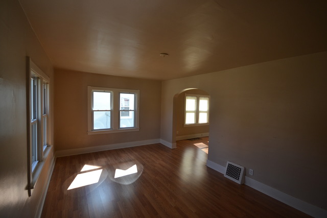 539 S Union St, Aurora, IL 60505 photo 5