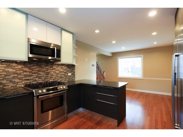 1430 Hackberry Rd, Deerfield, IL 60015 photo 6