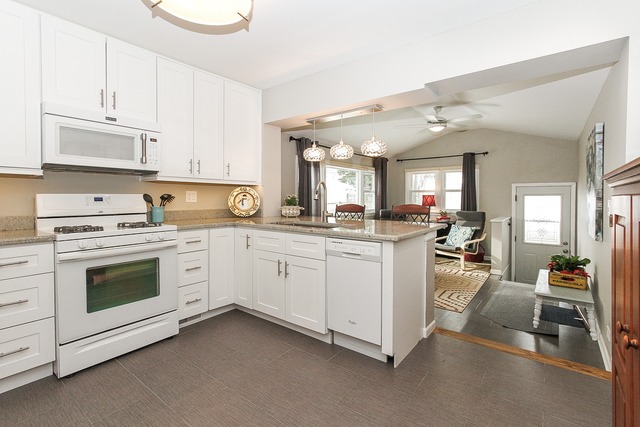 20 N Maple St, Mount Prospect, IL 60056 photo 9