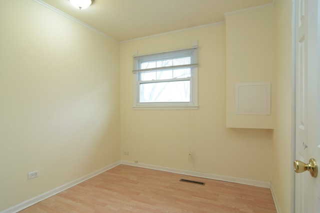115 E Dennis Rd, Wheeling, IL 60090 photo 8